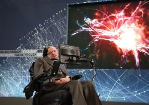 Hawking bromea sobre Donald Trump (sin mencionarle)
